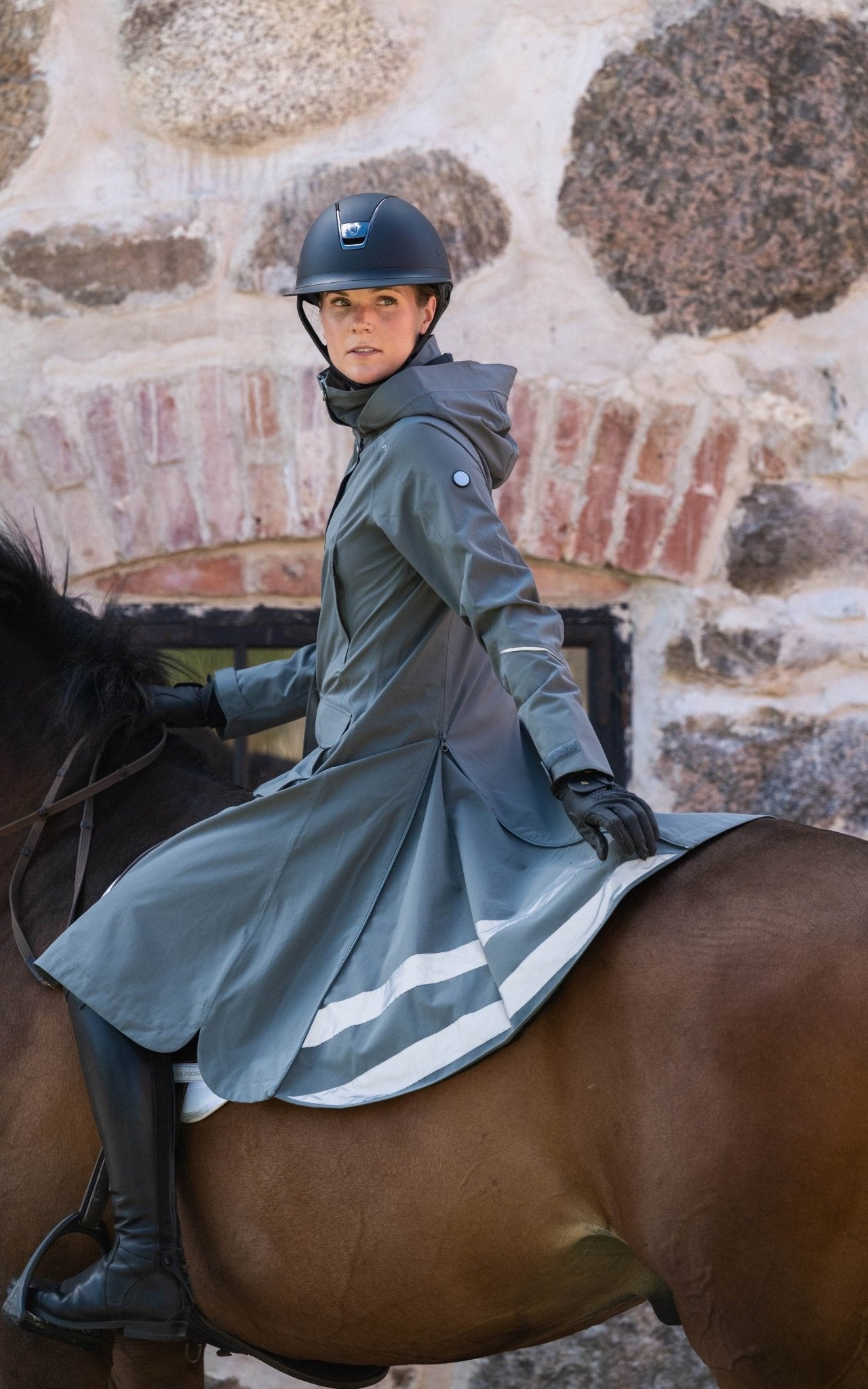 Nova Raincoat - SageStierna UK
