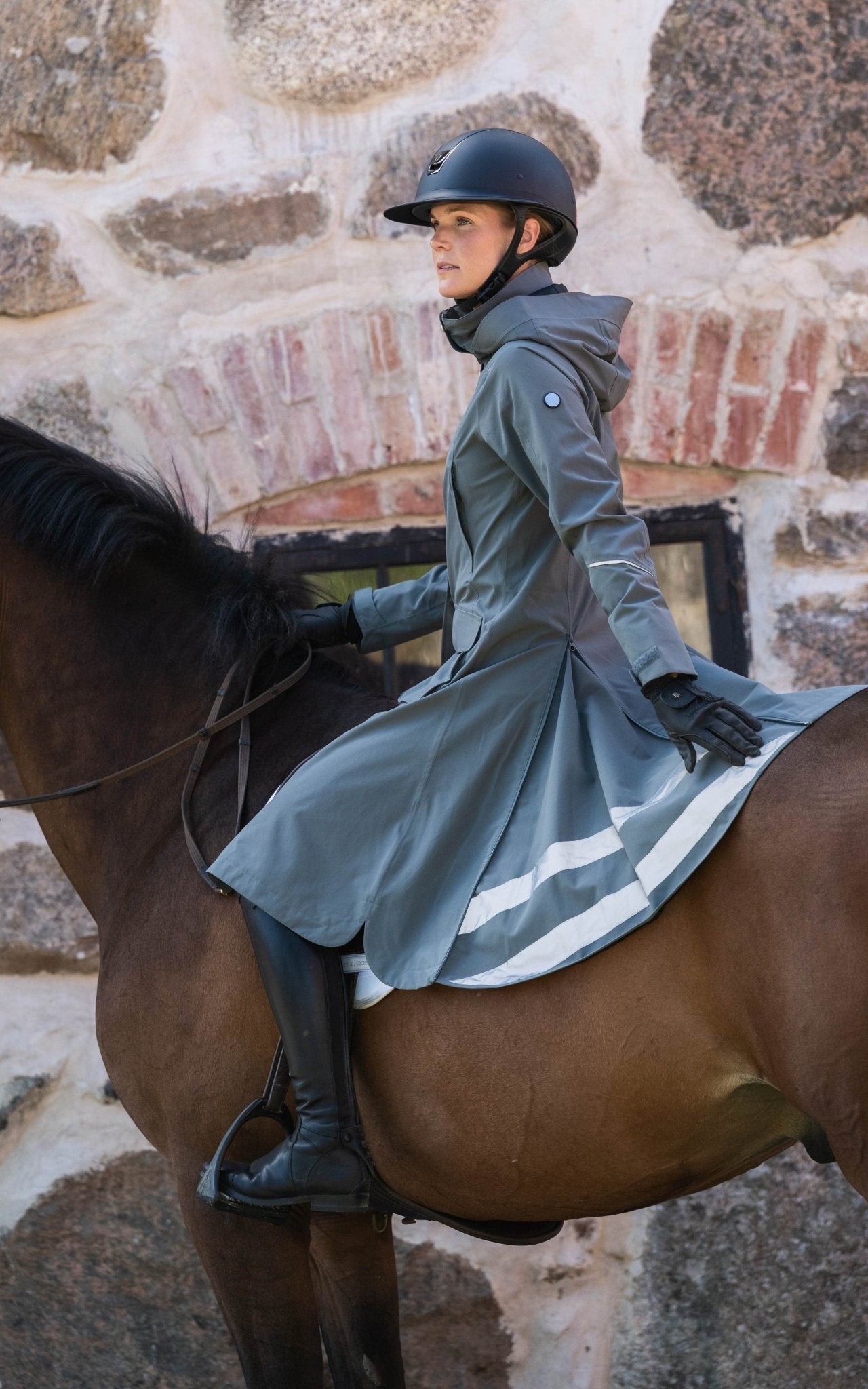 Nova Raincoat - SageStierna UK