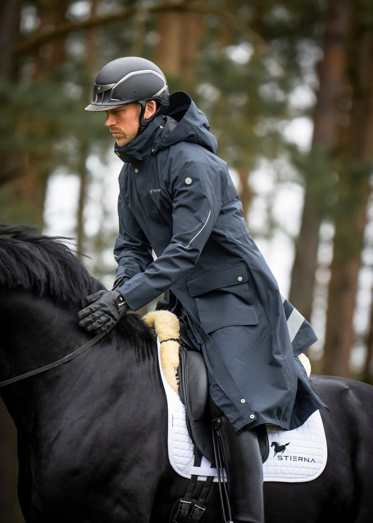 Sky Raincoat - Midnight NavyStierna UK