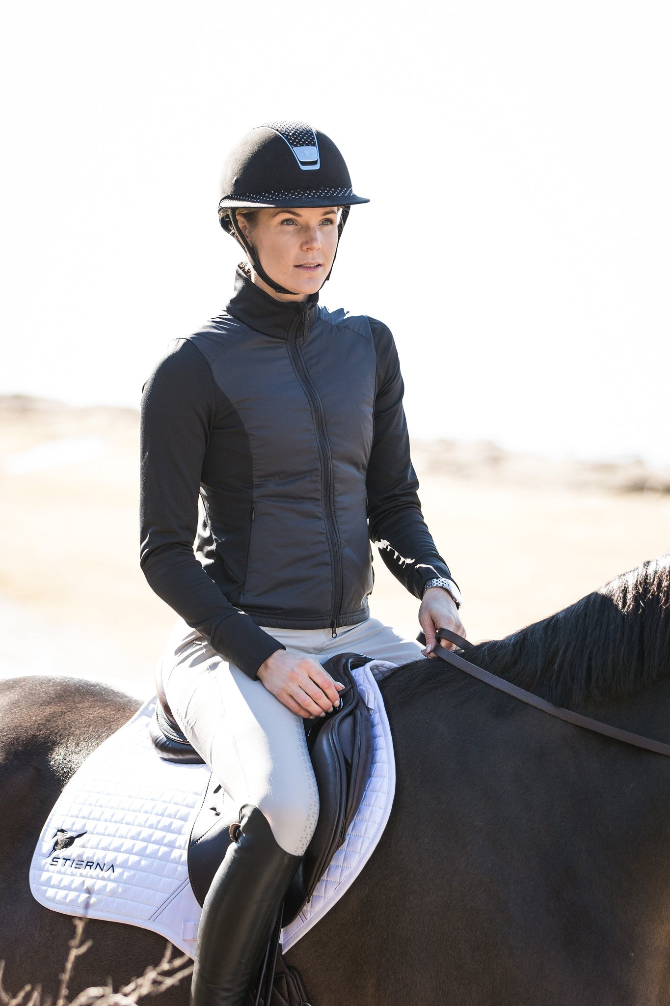 Nova Hybrid Jacket - BlackStierna UK